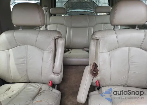 2002 Chevrolet Suburban C1500 z USA, uszkodzony, nr VIN 1GNEC16Z32J153582